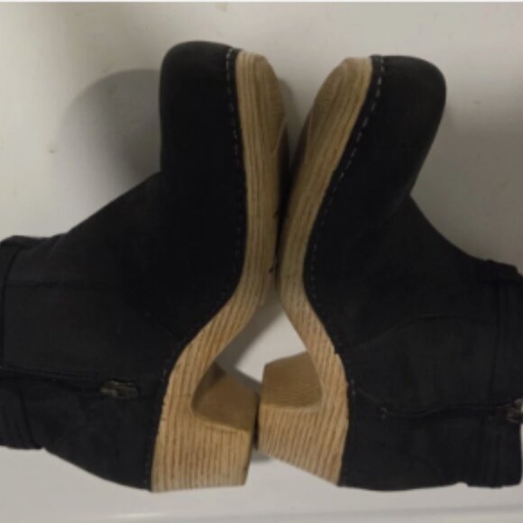 Dansko Markie Boots Women's Sz 38 Black Leather Clog Heel Ankle Booties - Picture 2 of 5
